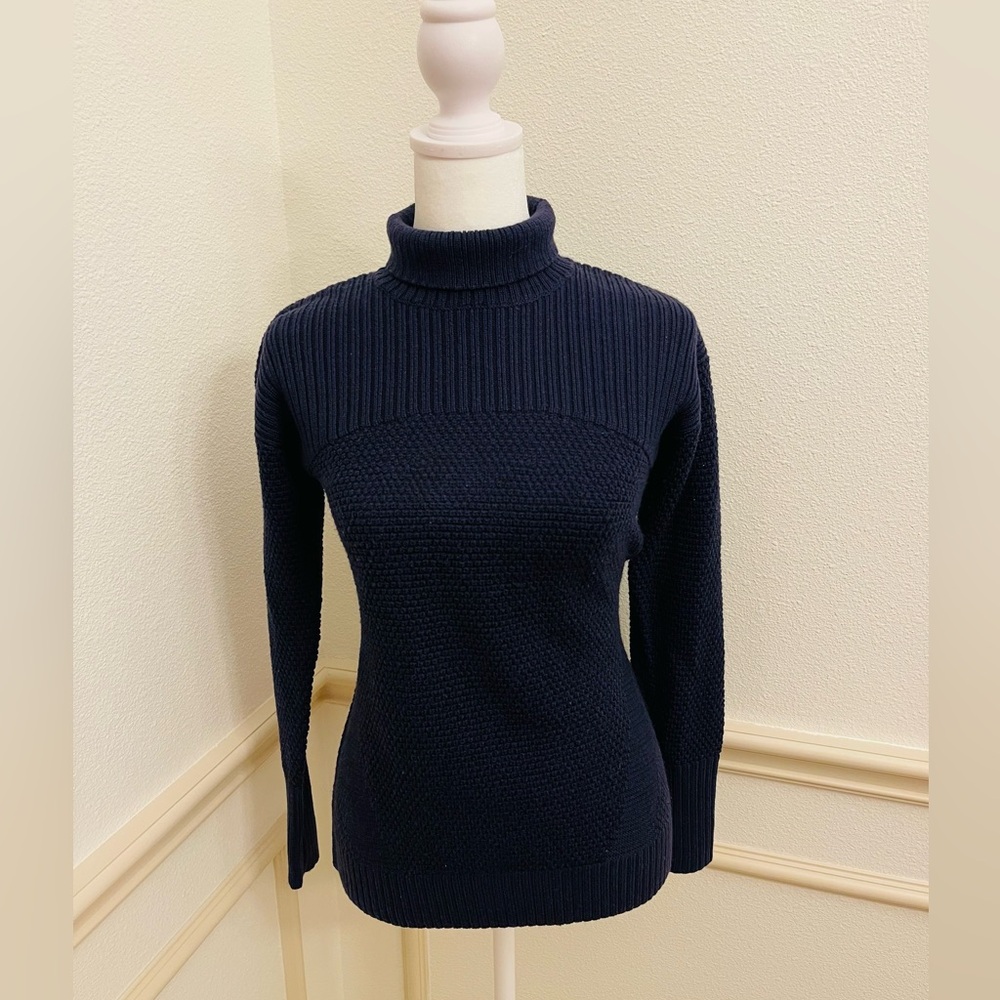 Lululemon Blue Textured Mock Turtleneck Pullover Sweater